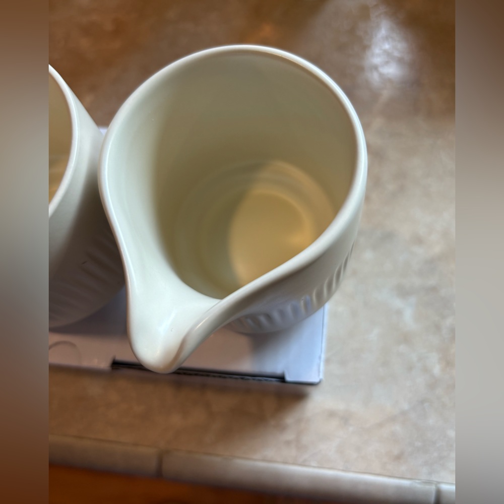 Magenta Cream Ribbed Ceramic Serveware Set - Picture 5 of 8